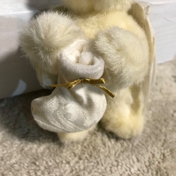 Russ Berrie Angel Bear Plush Ornament Holding Stocking Feather Wings 5" - Picture 3 of 7